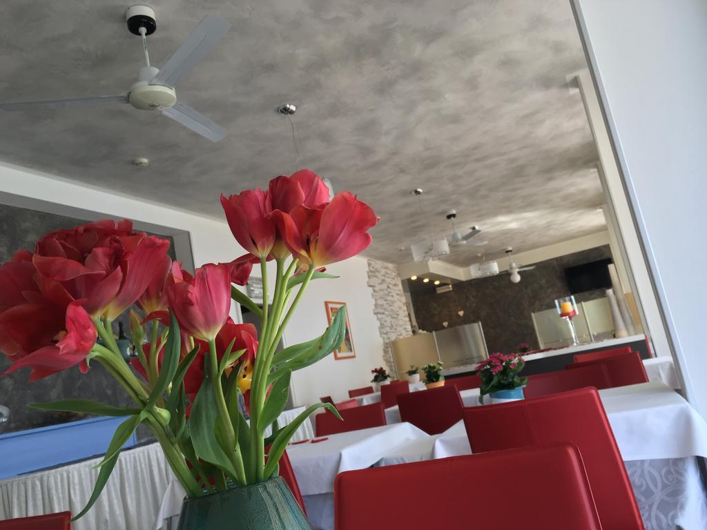 Edera Hotel 2*